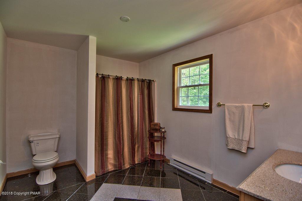 6142 Horatio Road Tobyhanna, PA 18466 - Photo 21 of 34 Master Bath