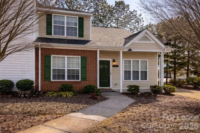 $1,800 | 111 Lynch Circle, Mooresville, NC 28117