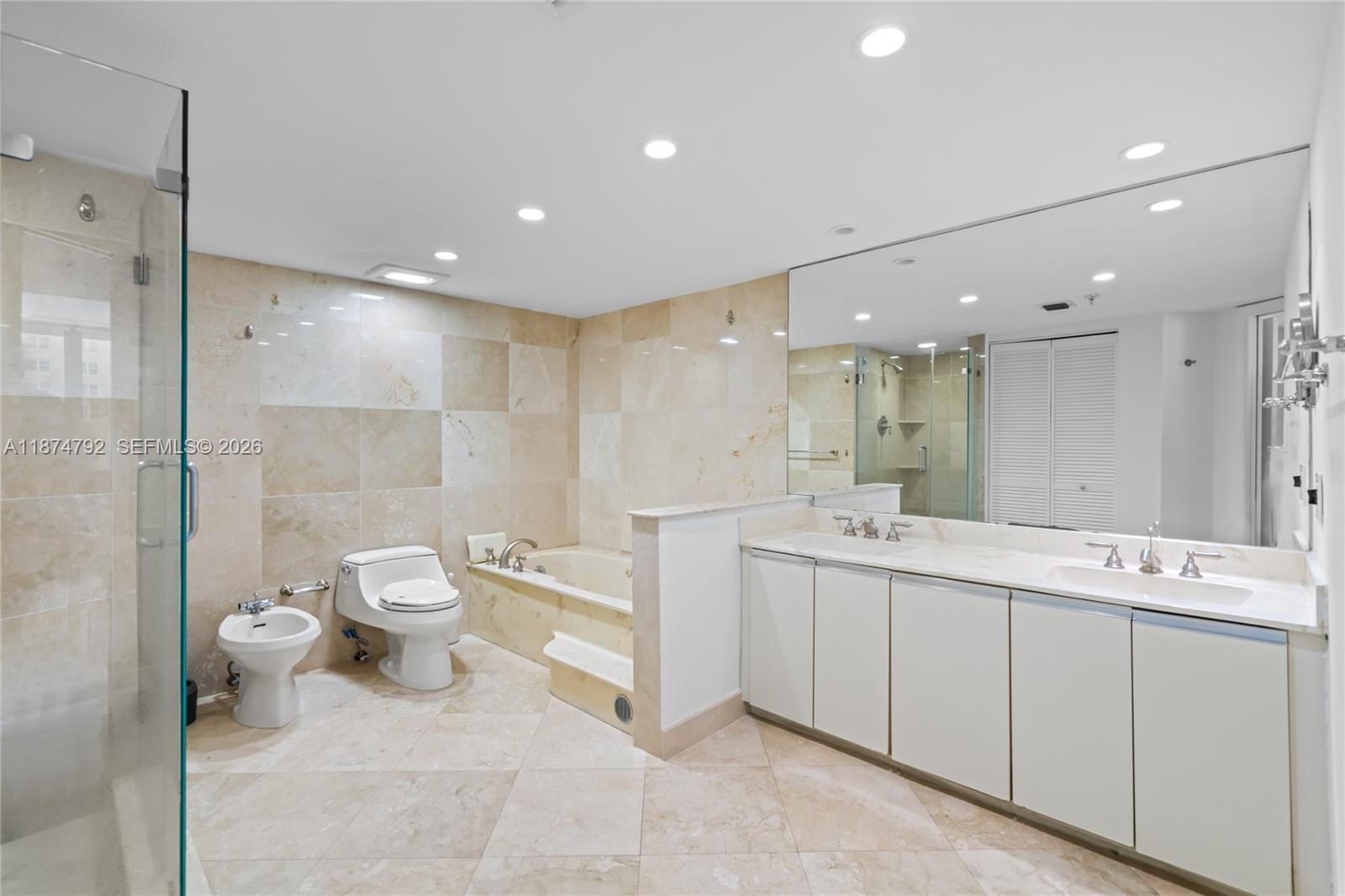 520 Brickell Key Drive, Unit A705 Miami, FL 33131 - Photo 35 of 63 Master