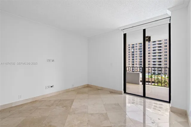 $4,450 | 520 Brickell Key Drive, Unit A705, Miami, FL 33131
