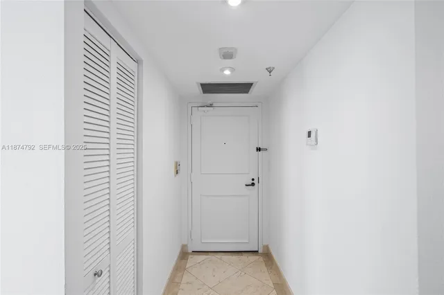 $4,450 | 520 Brickell Key Drive, Unit A705, Miami, FL 33131