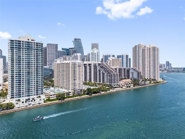$4,450 | 520 Brickell Key Drive, Unit A705, Miami, FL 33131