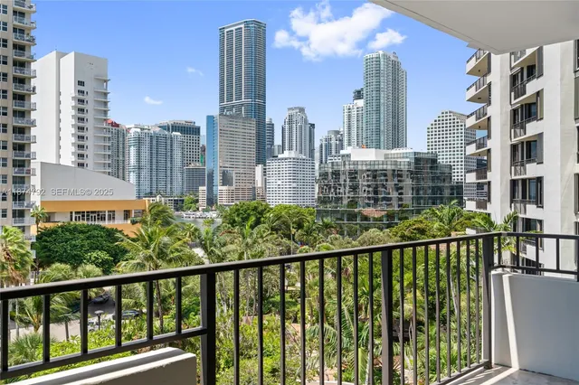 $4,450 | 520 Brickell Key Drive, Unit A705, Miami, FL 33131