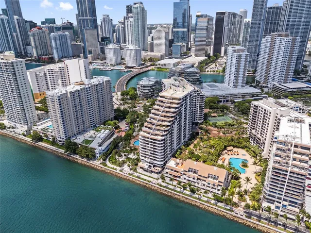 $4,450 | 520 Brickell Key Drive, Unit A705, Miami, FL 33131