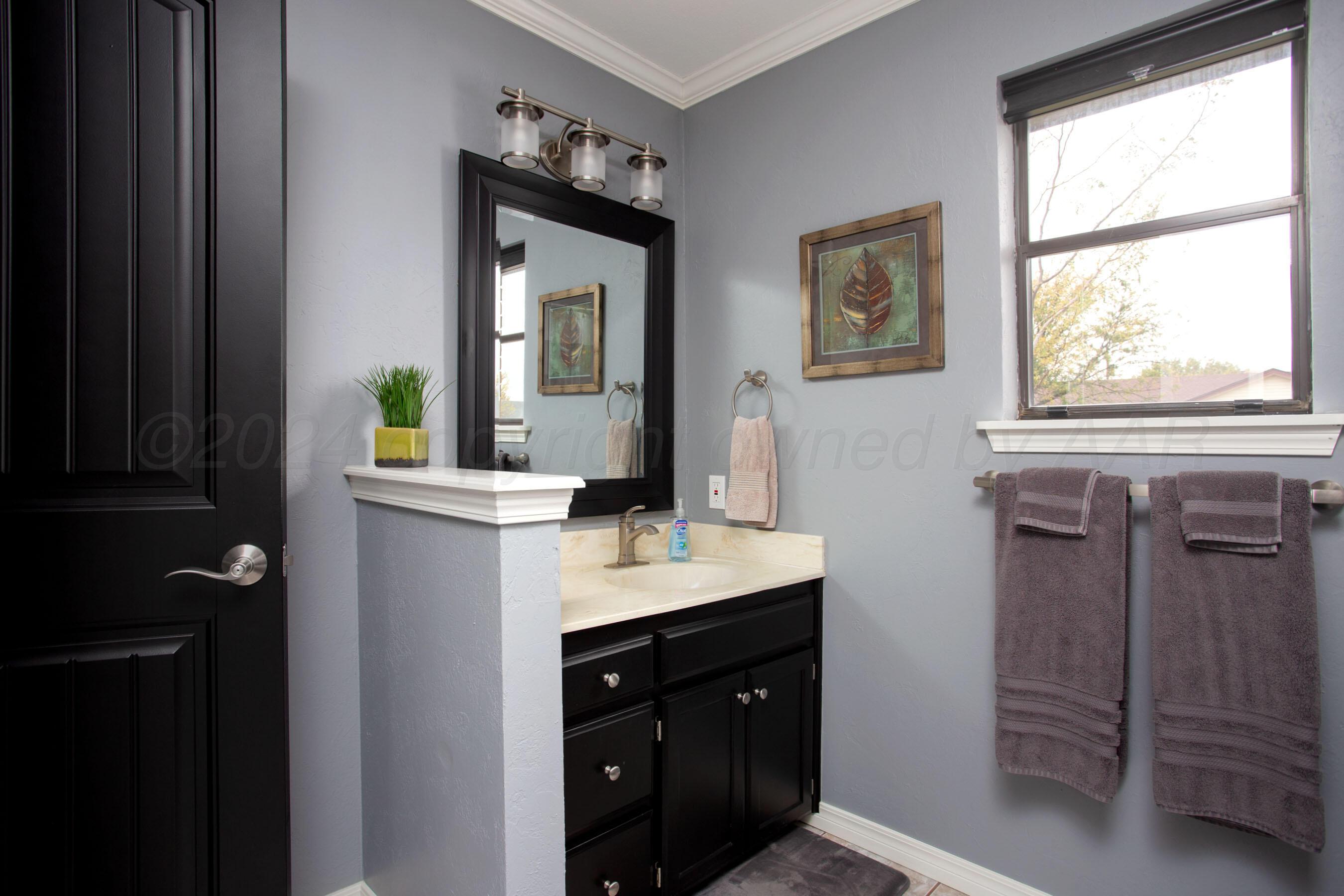 4212 Jamie Trail Amarillo, TX 79110 - Photo 16 of 27 Bathroom 2