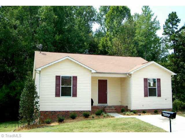 2700 Reginald Court High Point, NC 27260 - Photo 1 of 9 Exterior Front.