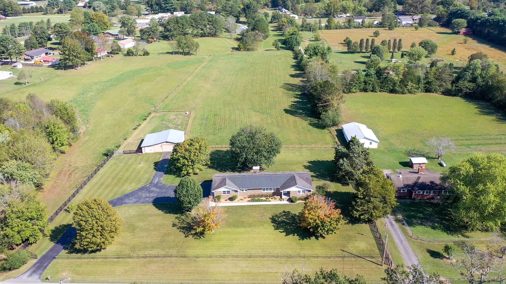 191 Blanton Chapel Road Manchester, TN 37355 - Photo 6 of 26 an aerial view of ocean house with outdoor space