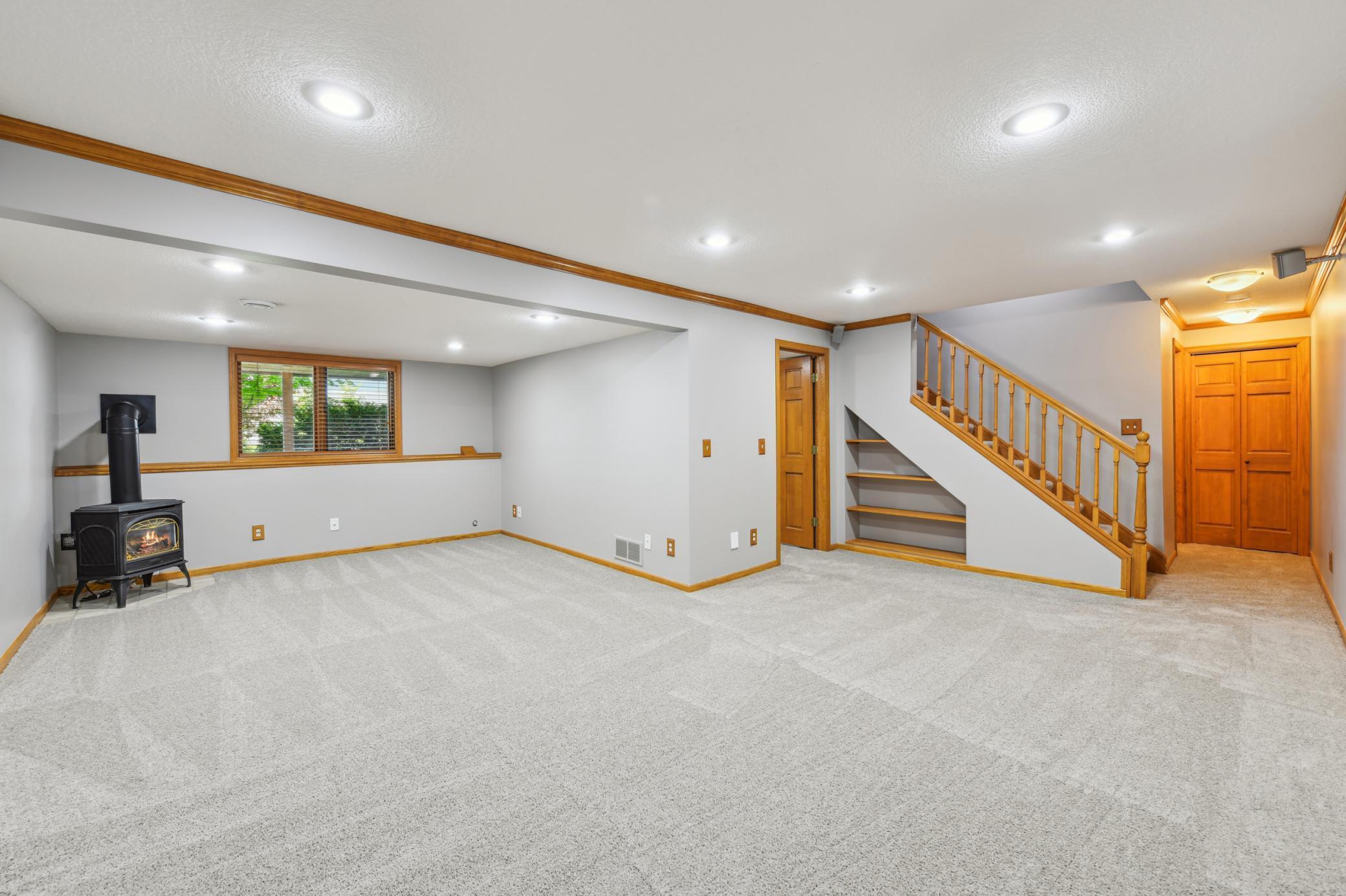 9660 Tree Farm Road Eden Prairie, MN 55347 - Photo 24 of 31 Gallery Image 24