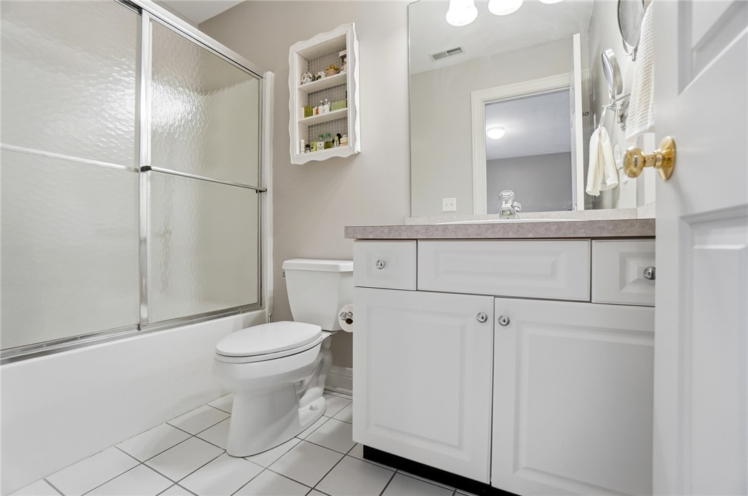472 Timber Walk Court Springboro, OH 45066 - Photo 32 of 86 Private en suite bathroom for bedroom 4