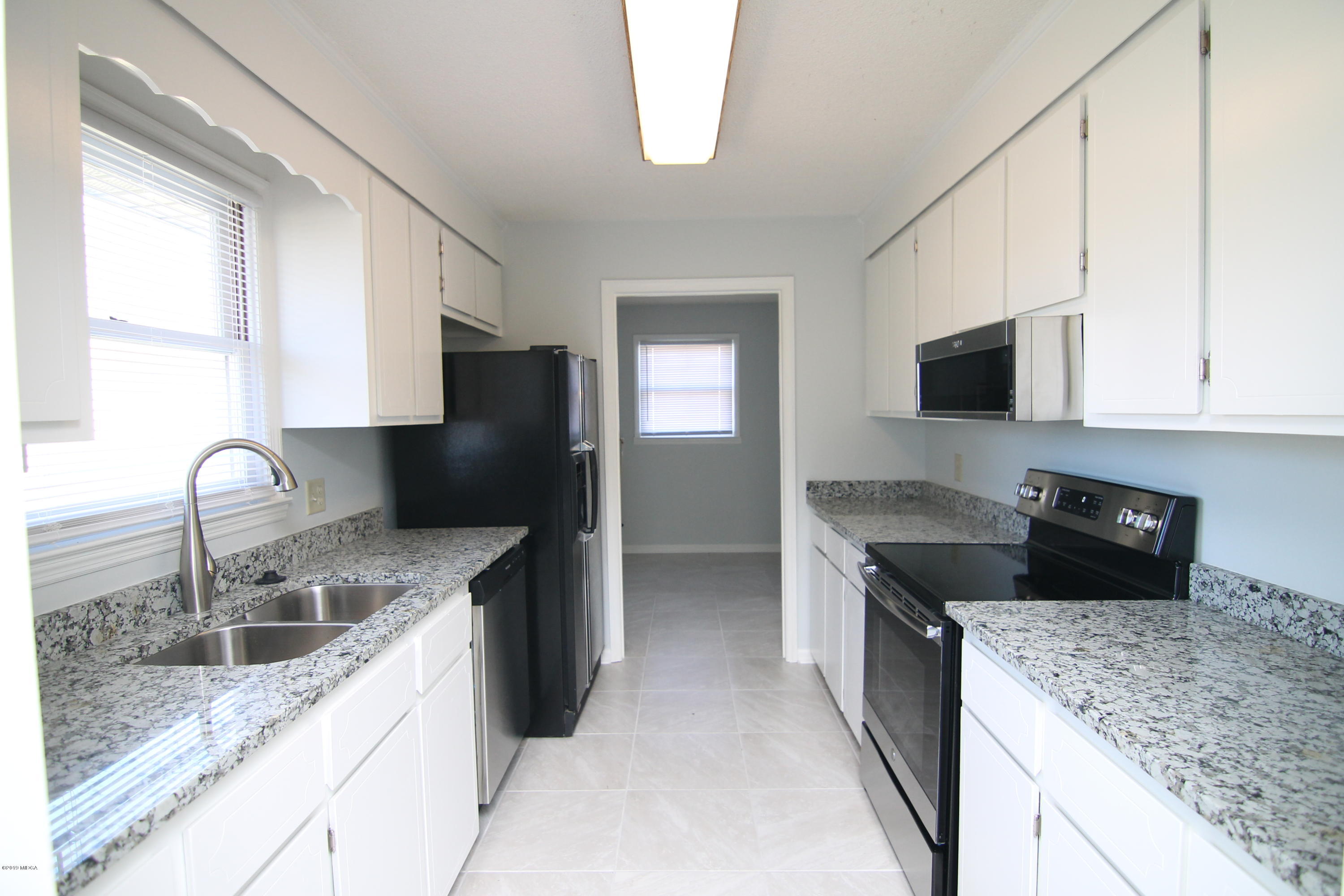 704 Fieldstone Road Warner Robins, GA 31093 - Photo 9 of 29 9