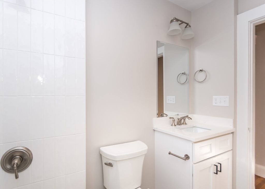78 Barbara Road, Unit 2 Waltham, MA 02453 - Photo 5 of 15 Gallery Image 5