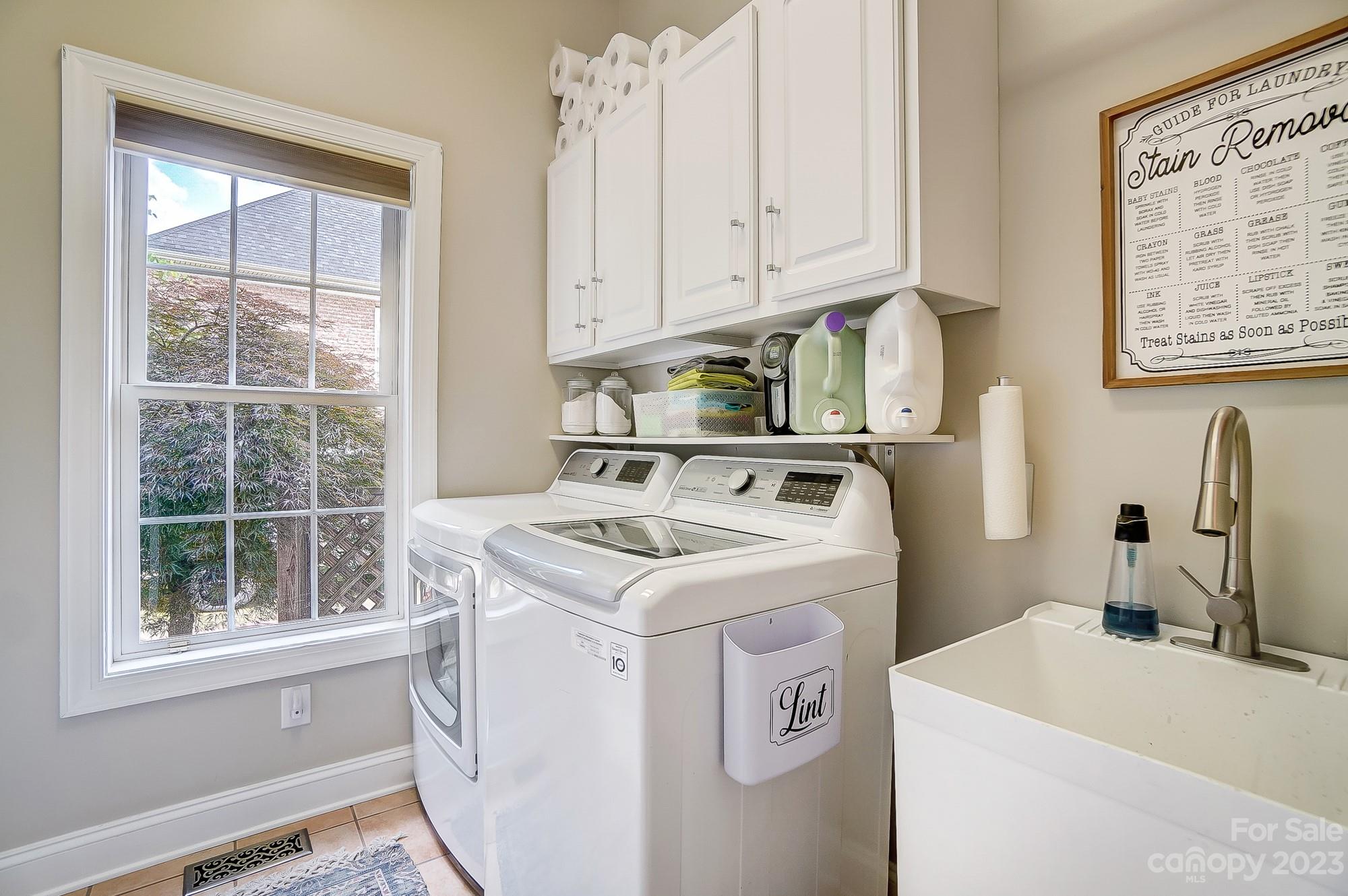 1105 Legacy Lane Fort Mill, SC 29708 - Photo 19 of 43 a utility room with dryer and washer
