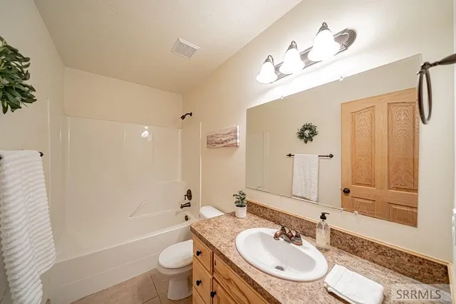 $675,000 | 3903 East 132 North, Rigby, ID 83442