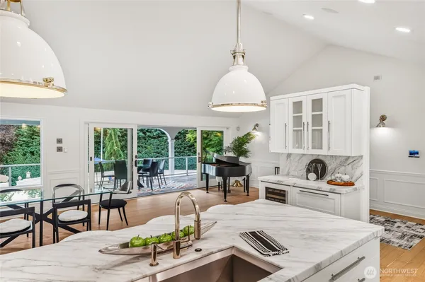$4,975,000 | 3026 140th Avenue Northeast, Bellevue, WA 98005