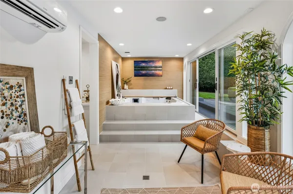$4,975,000 | 3026 140th Avenue Northeast, Bellevue, WA 98005