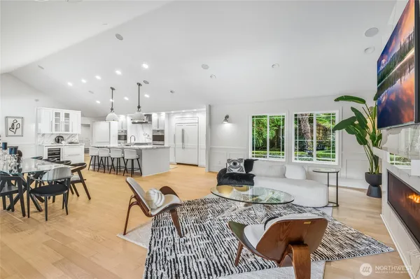 $4,975,000 | 3026 140th Avenue Northeast, Bellevue, WA 98005