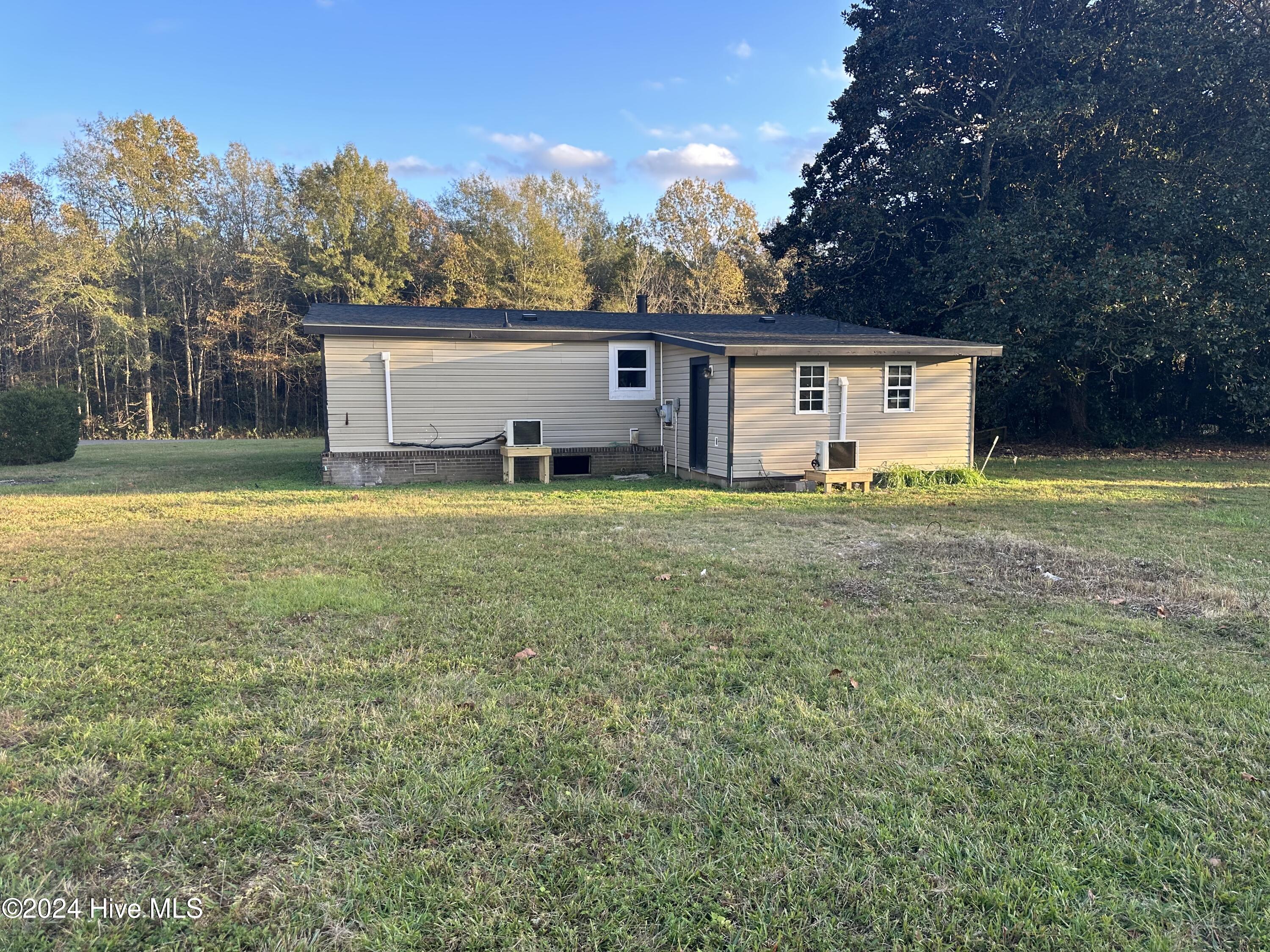 1380 Middle Swamp Road Corapeake, NC 27926 - Photo 4 of 15 Photo Nov 11 2024, 4 15 38 PM