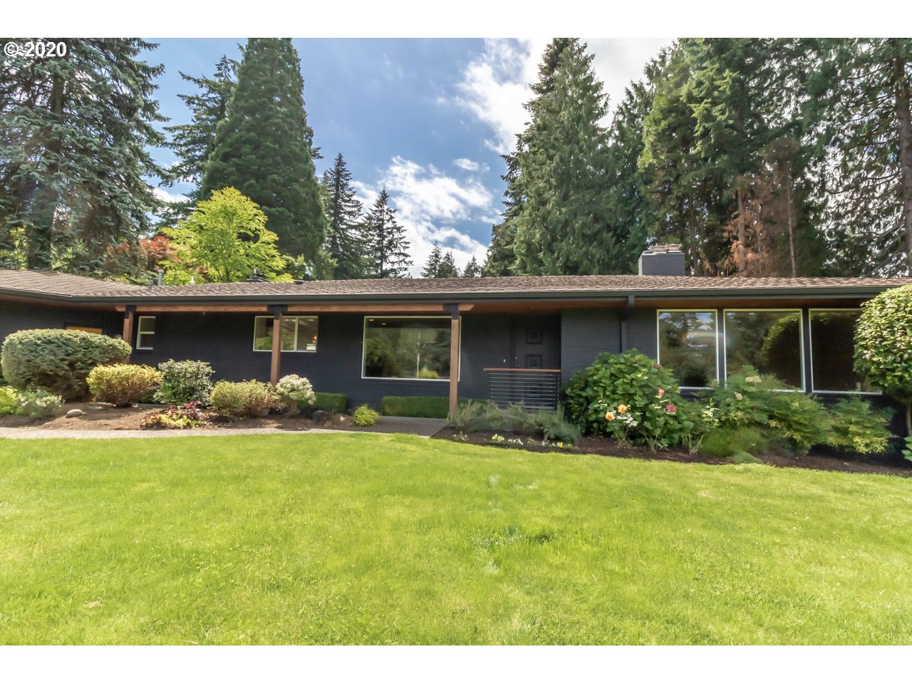 2289 Southwest Humphrey Park Road Portland, OR 97221 - Photo 2 of 32 Gallery Image 2