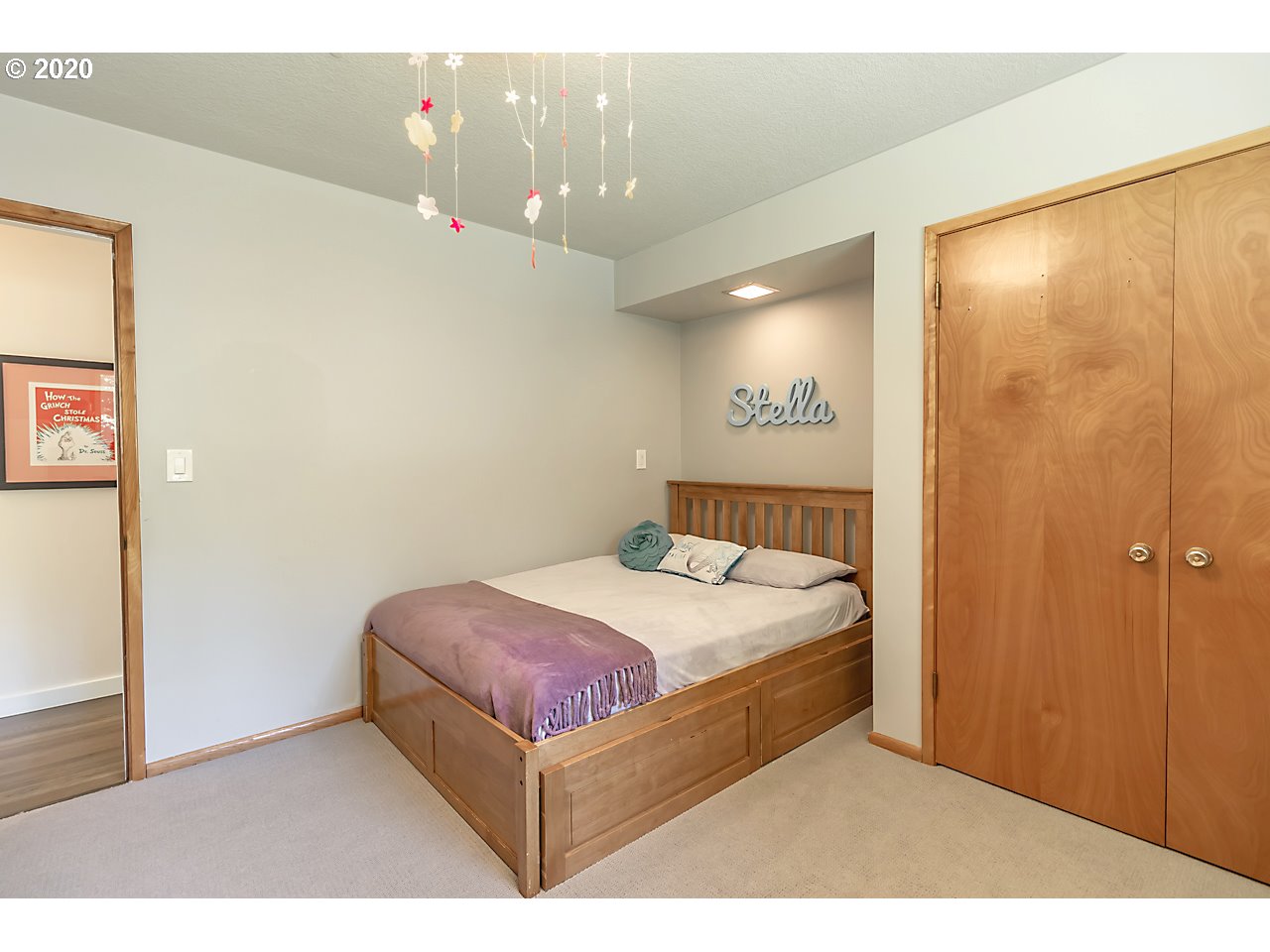 2289 Southwest Humphrey Park Road Portland, OR 97221 - Photo 18 of 32 Gallery Image 18