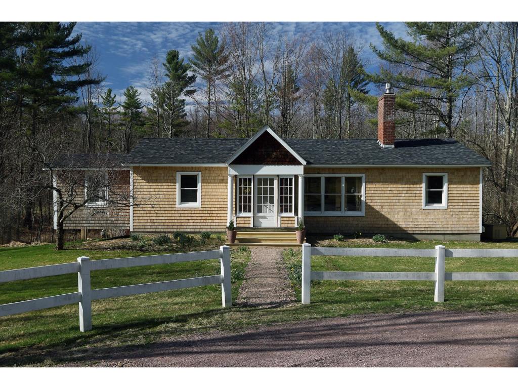 1319 East Hill Road Williston, VT 05495 - Photo 3 of 25
