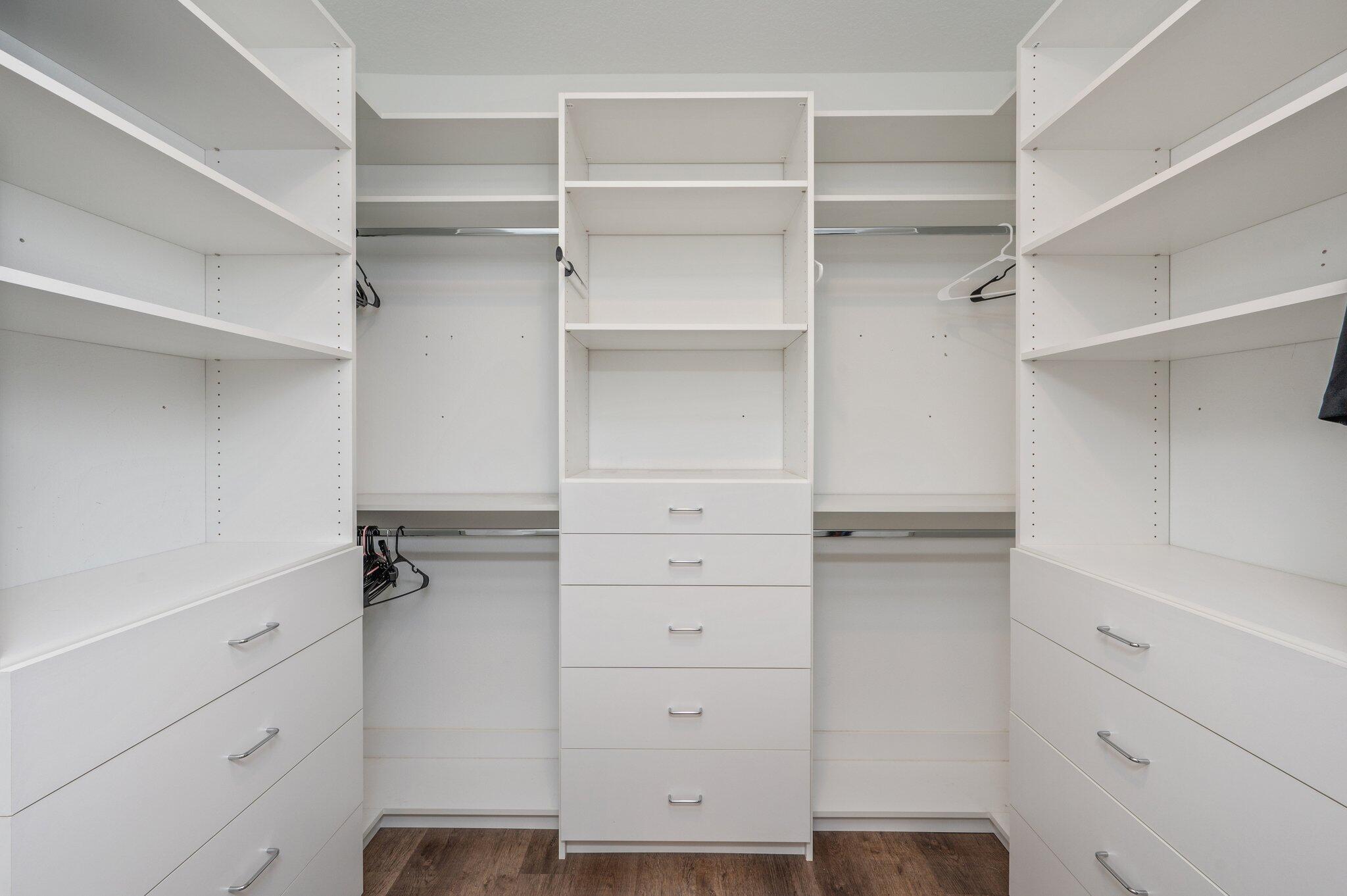 5179 Rabbit Run Crestview, FL 32539 - Photo 19 of 30 a view of walk in closet with empty racks