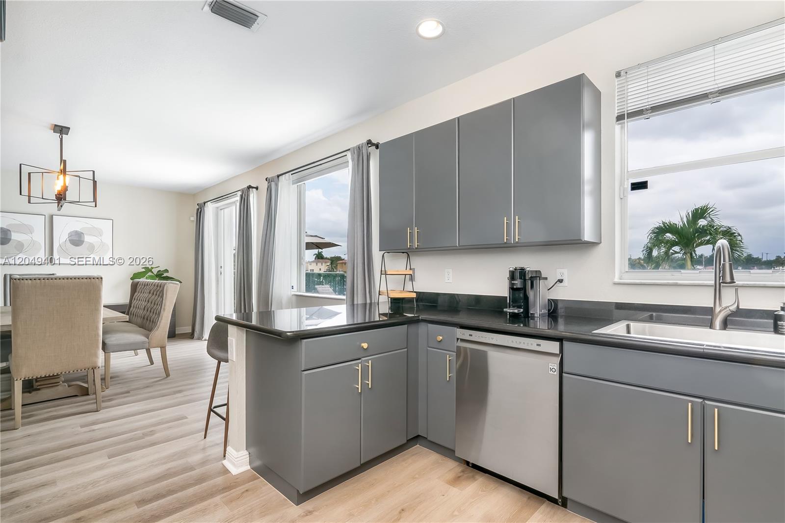 13724 Southwest 52nd Street Miramar, FL 33027 - Photo 14 of 36