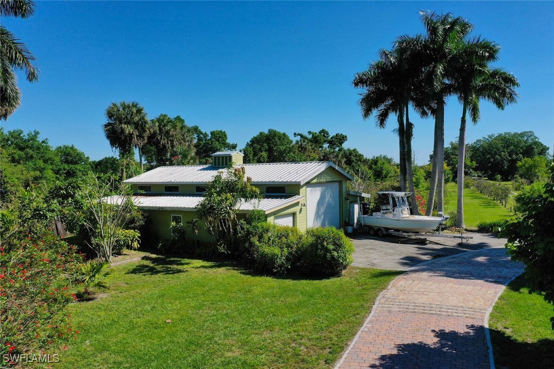 4321 Orange River Loop Road Fort Myers, FL 33905 - Photo 4 of 50 Gallery Image 4