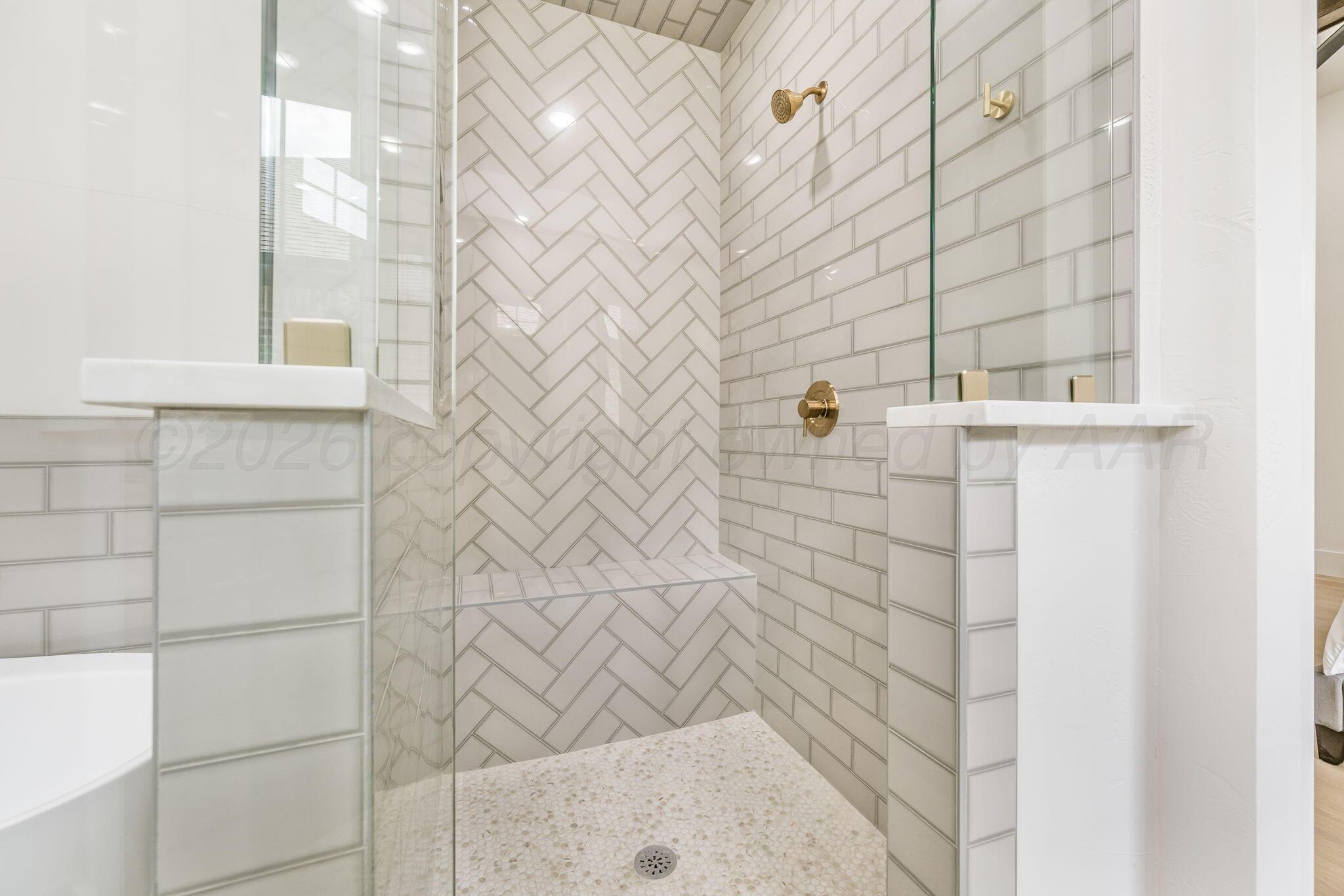 5806 Wesley Road Amarillo, TX 79119 - Photo 16 of 28 5806 Wesley Rd master bath shower