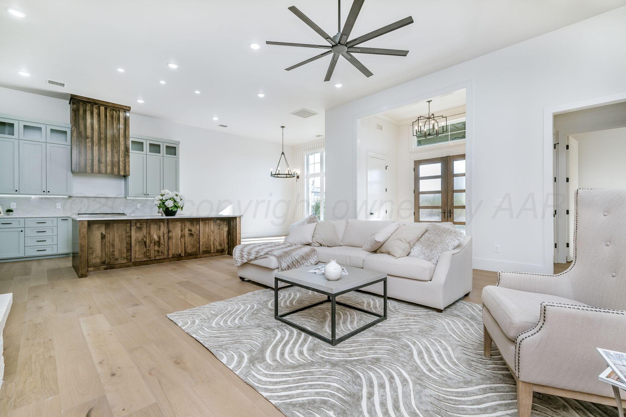 5806 Wesley Road Amarillo, TX 79119 - Photo 6 of 28 5806 Wesley Rd living view 3