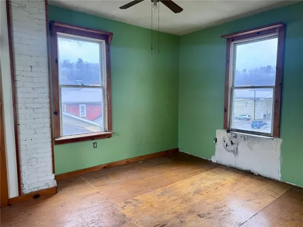 $54,900 | 246 Main Street, Leechburg, PA 15656