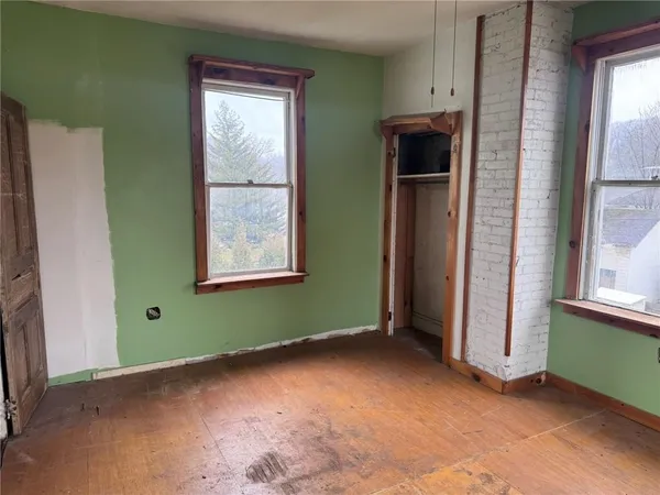 $54,900 | 246 Main Street, Leechburg, PA 15656