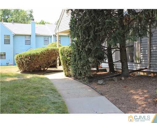 2001 Timber Oaks Road Edison, NJ 08820 - Photo 8 of 25 a view of a backyard with large trees