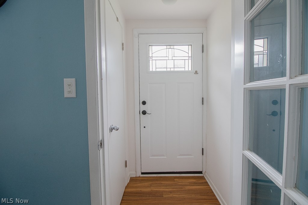 5711 Cherokee Road Cleveland, OH 44124 - Photo 16 of 31