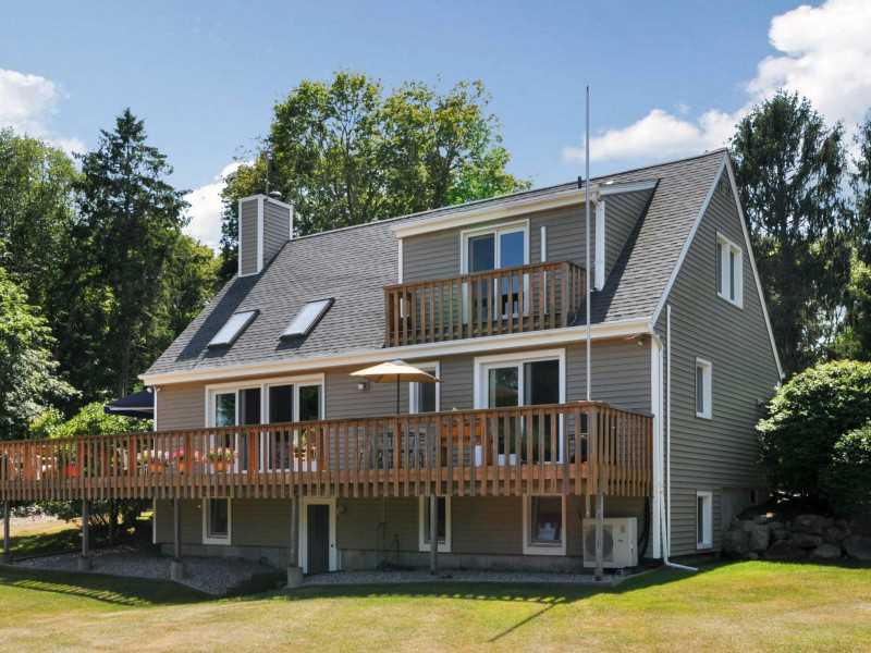 816 East Shore Road Jamestown, RI 02835 - Photo 23 of 24 Exterior Back.