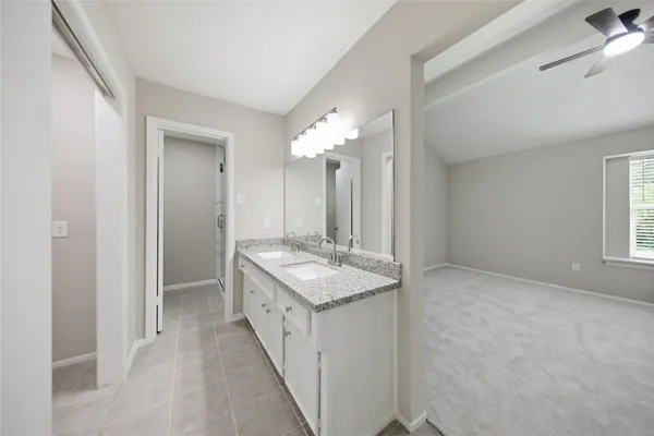 $2,400 | 21 Oldstream Court, The Woodlands, TX 77381