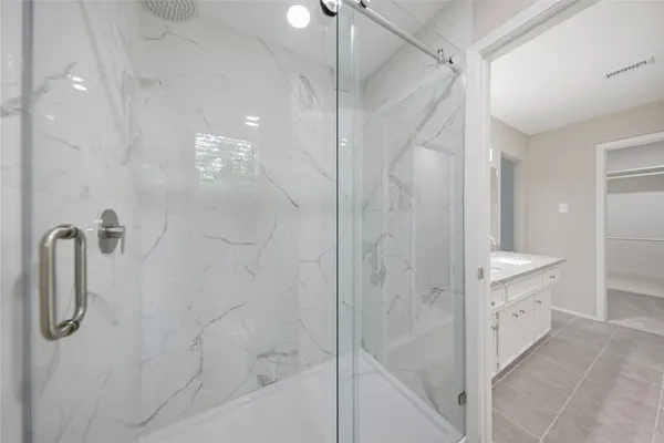 $2,400 | 21 Oldstream Court, The Woodlands, TX 77381