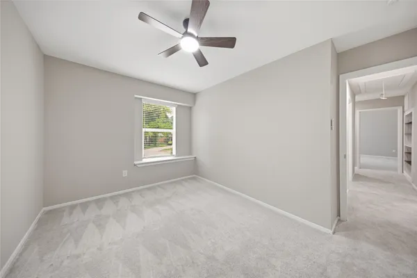 $2,400 | 21 Oldstream Court, The Woodlands, TX 77381