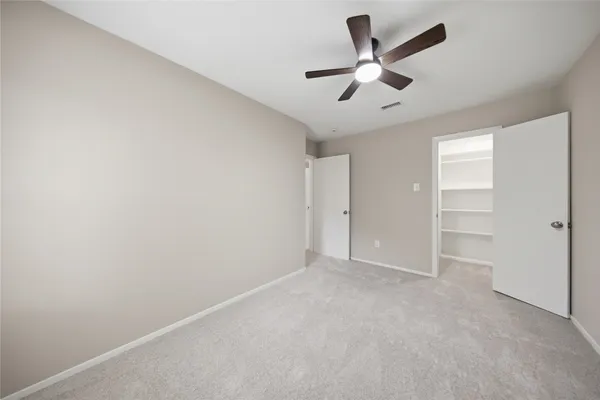 $2,400 | 21 Oldstream Court, The Woodlands, TX 77381