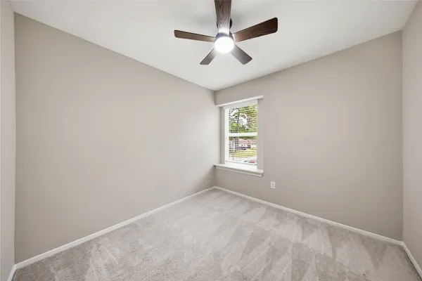 $2,400 | 21 Oldstream Court, The Woodlands, TX 77381