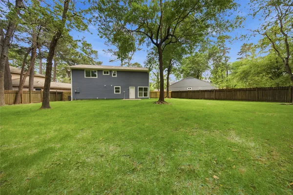 $2,400 | 21 Oldstream Court, The Woodlands, TX 77381