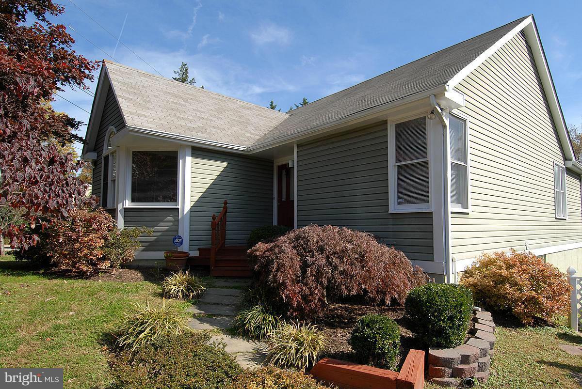 10043 Pratt Place Silver Spring, MD 20910 - Photo 1 of 22 Exterior (Front)
