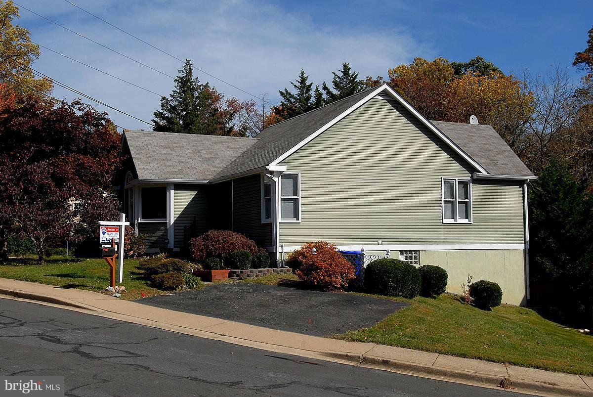 10043 Pratt Place Silver Spring, MD 20910 - Photo 2 of 22 Exterior (General)