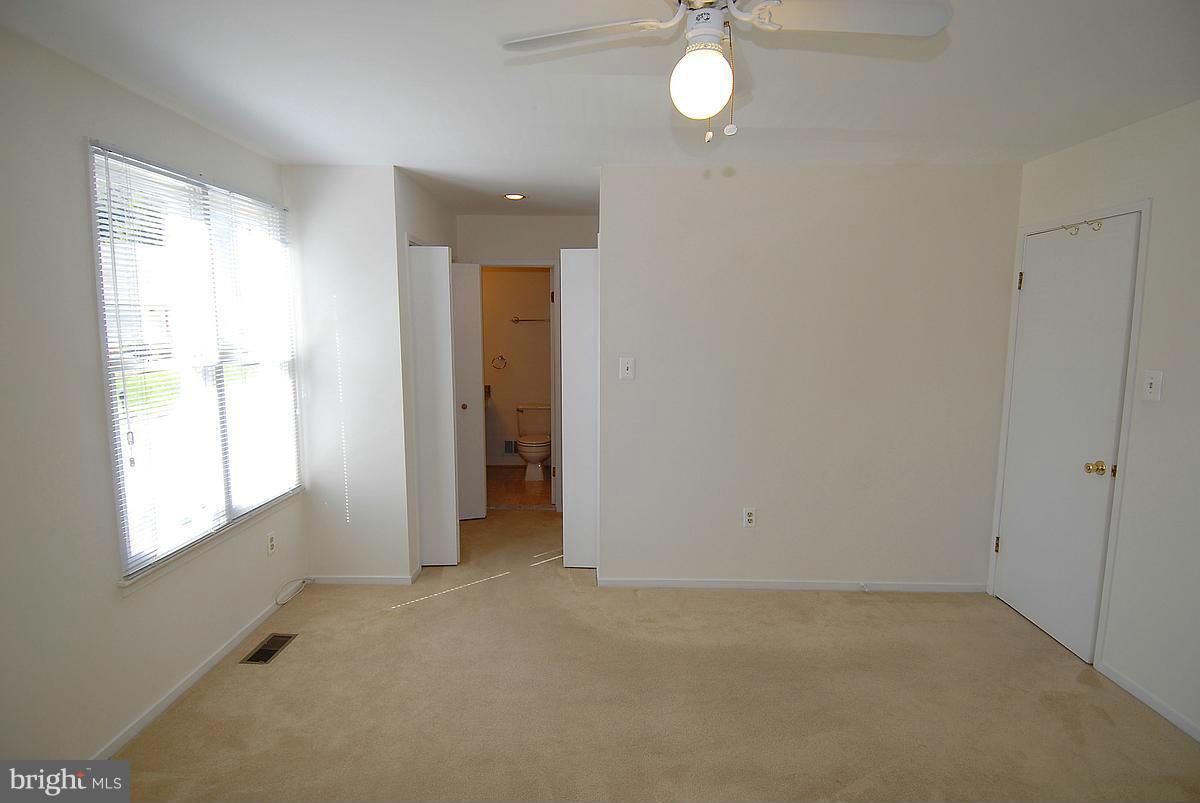 10043 Pratt Place Silver Spring, MD 20910 - Photo 11 of 22 Bedroom (Master)