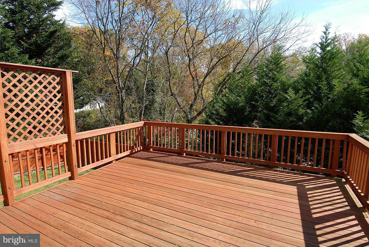 10043 Pratt Place Silver Spring, MD 20910 - Photo 20 of 22 Deck