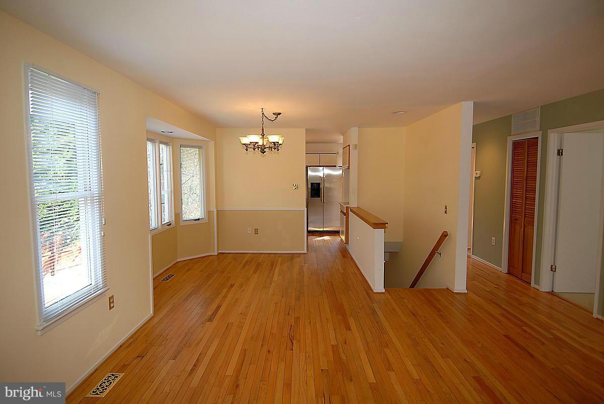 10043 Pratt Place Silver Spring, MD 20910 - Photo 3 of 22 Dining Room