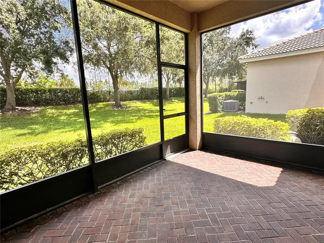 $325,000 | 4950 Sandy Brook Circle, Wimauma, FL 33598