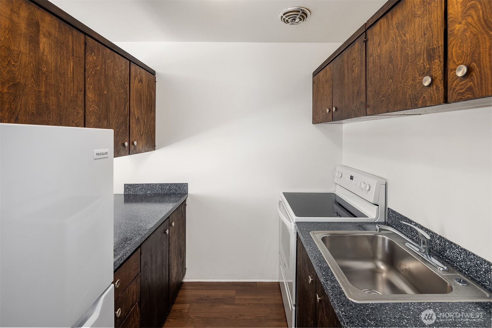 2233 Northeast 46th Street Seattle, WA 98105 - Photo 9 of 16