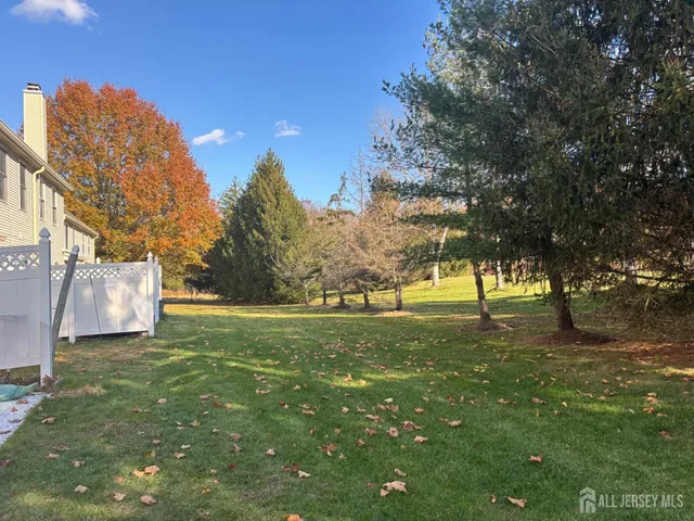 $2,600 | 34 Colleen Court, Kendall Park, NJ 08824