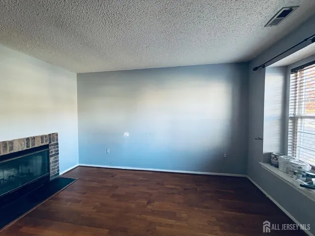 $2,600 | 34 Colleen Court, Kendall Park, NJ 08824