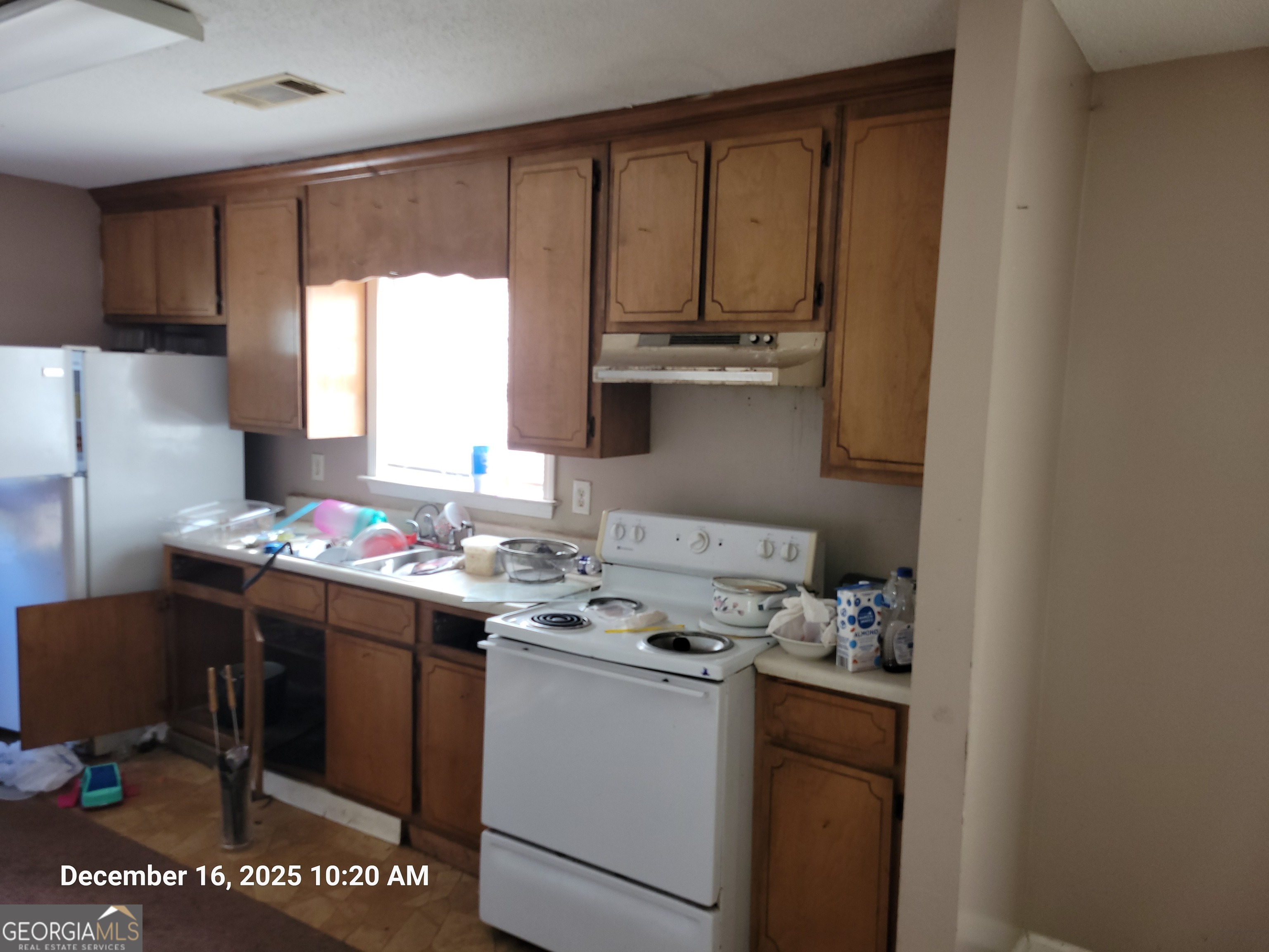 75 Short Street Macon, GA 31204 - Photo 11 of 23 a room with storage and utility